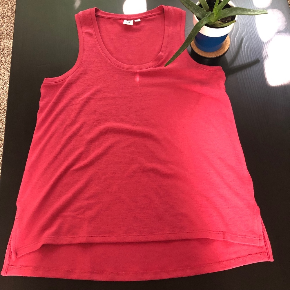 🌟 3/$20 GAP Coral Knit Tank Top